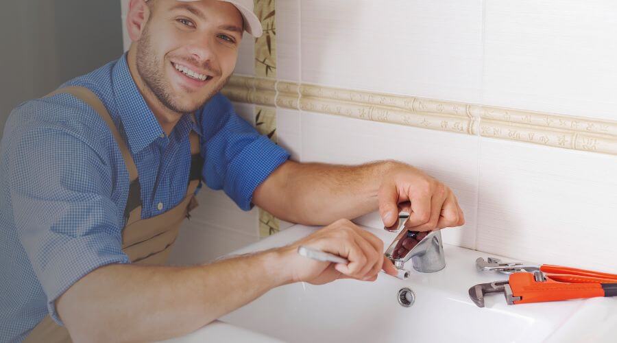 Handle or spout repair in Monroe, OH